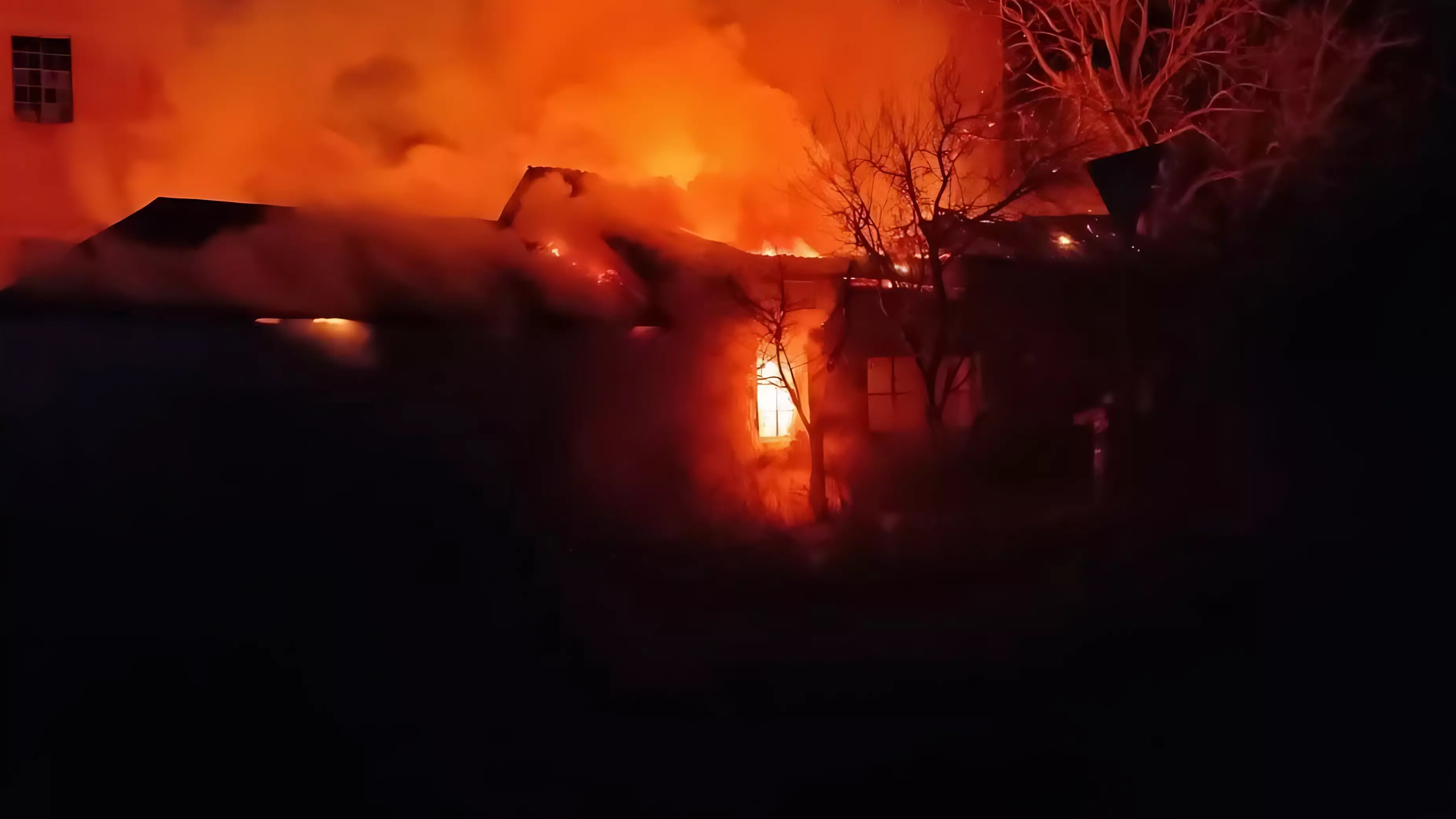 Пожар после атаки ВСУ