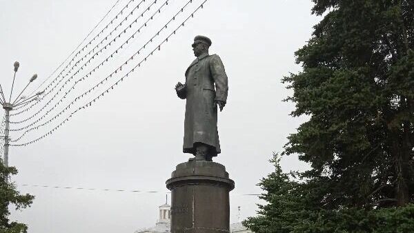 Памятник генералу Апанасенко около вокзала в Белгороде отремонтируют в 2024 году