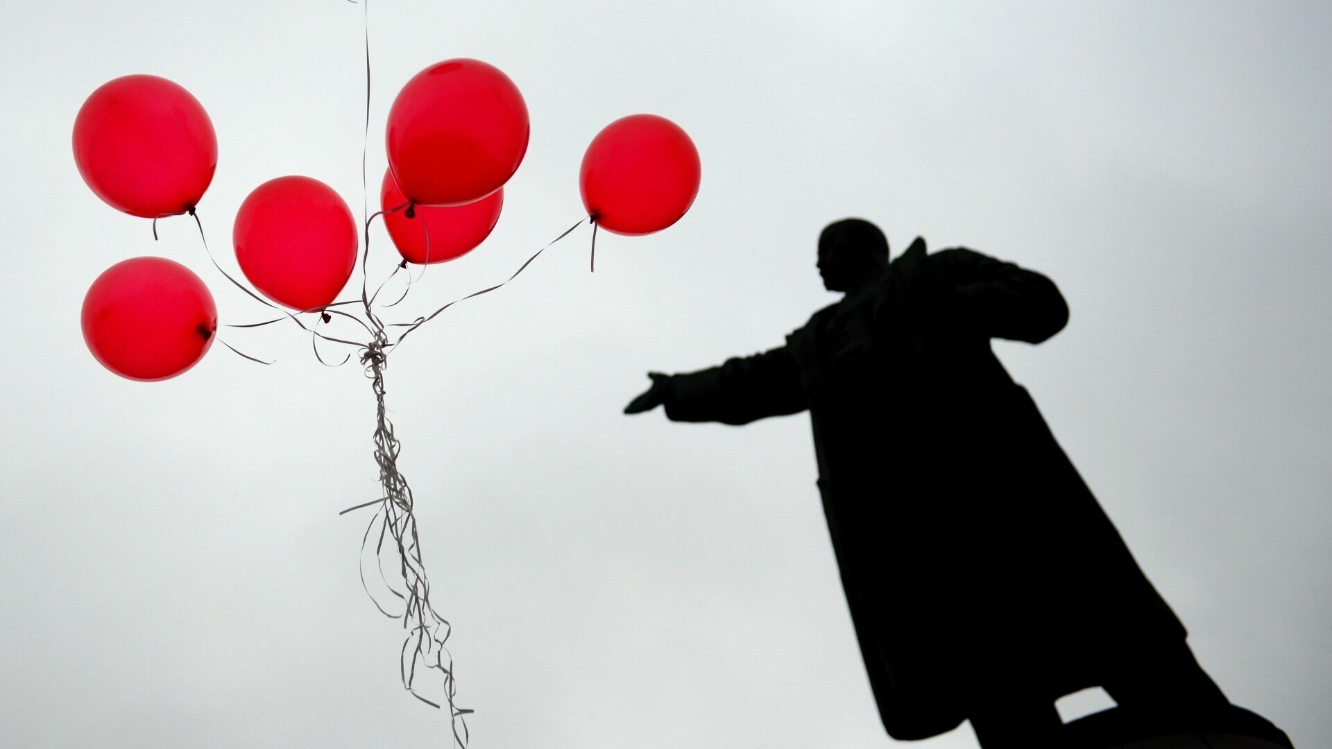 В мэрии Белгорода назвали компанию, ремонтирующую памятник Ленину
