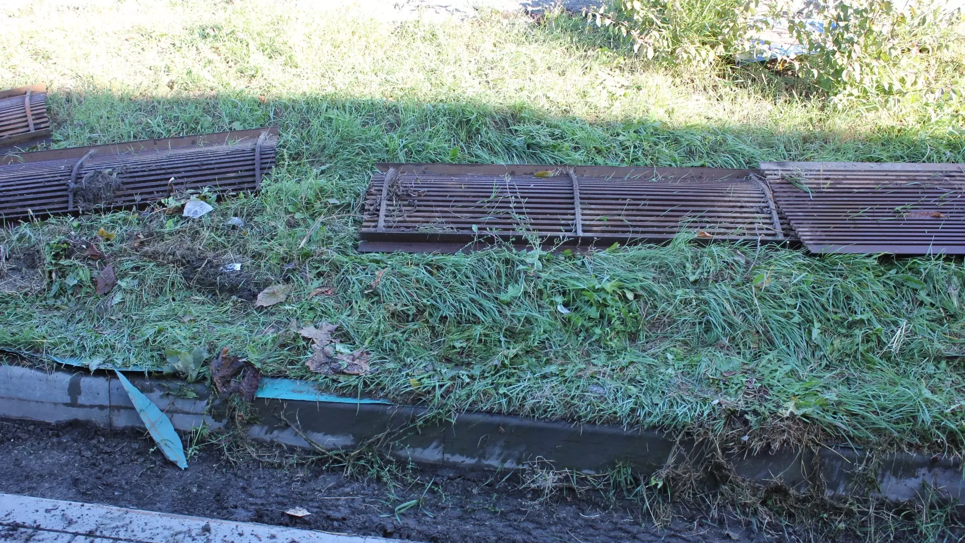 Участки старой системы ливнёвок в Белгороде не справляются с потоком воды