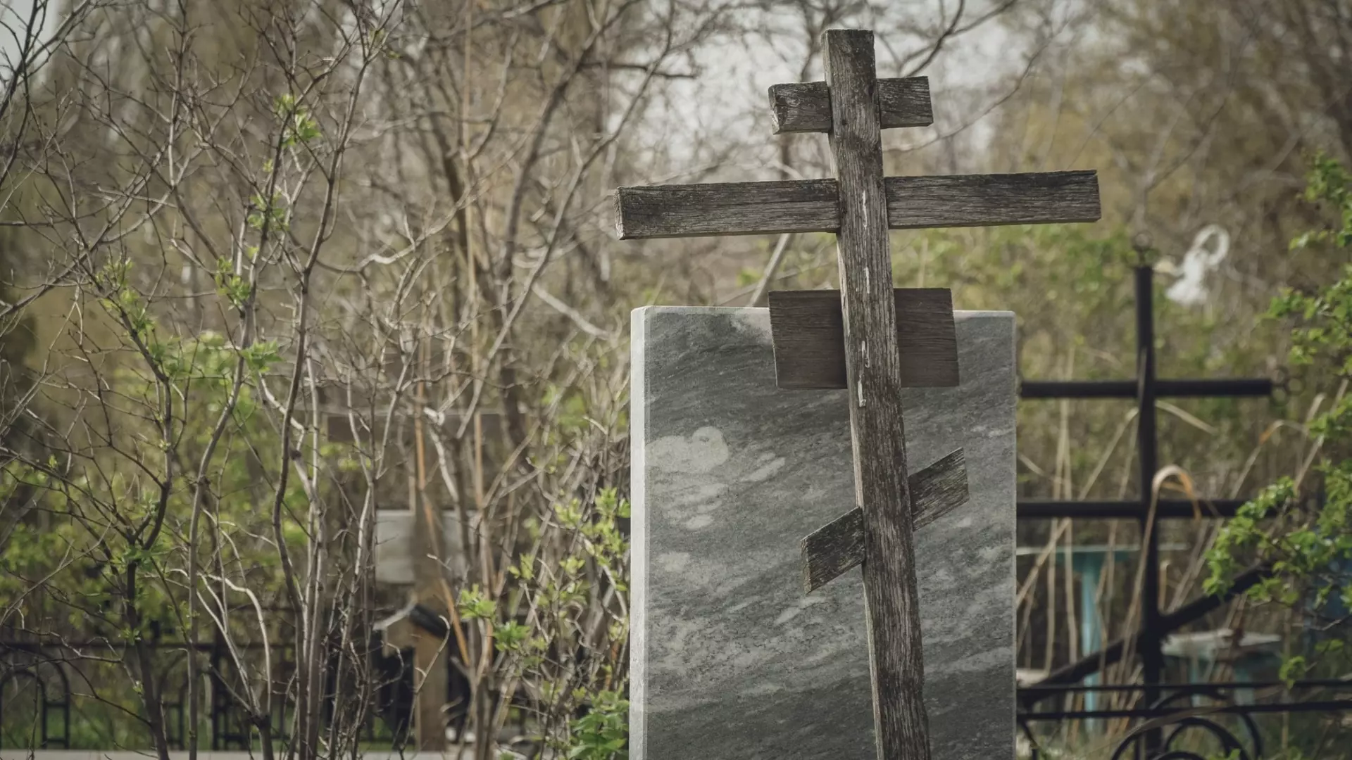 Белгородцы просят установить укрытия на кладбищах к Пасхе