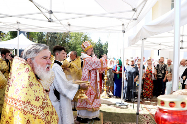 Крещение Руси в Белгороде отметили богослужением на Соборной площади