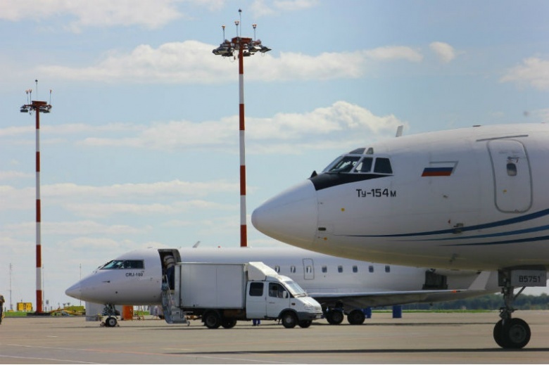 SRJ-100 и Ту-154м 
