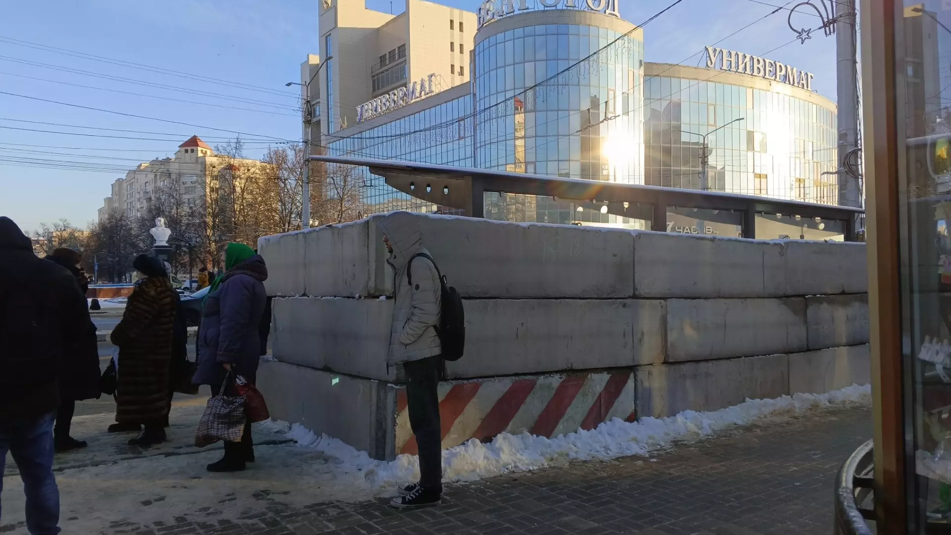 Белгородцам рассказали о работе по установке укрытий и как выбору типа защиты
