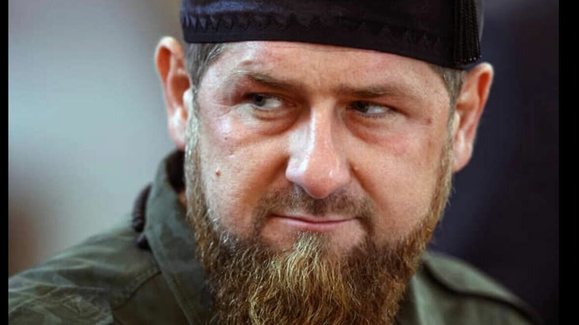Кадыров поблагодарил Гладкова за встречу освобождённых военнопленных