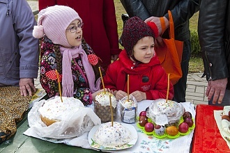 Православные белгородцы освятили куличи к светлому празднику Пасхи