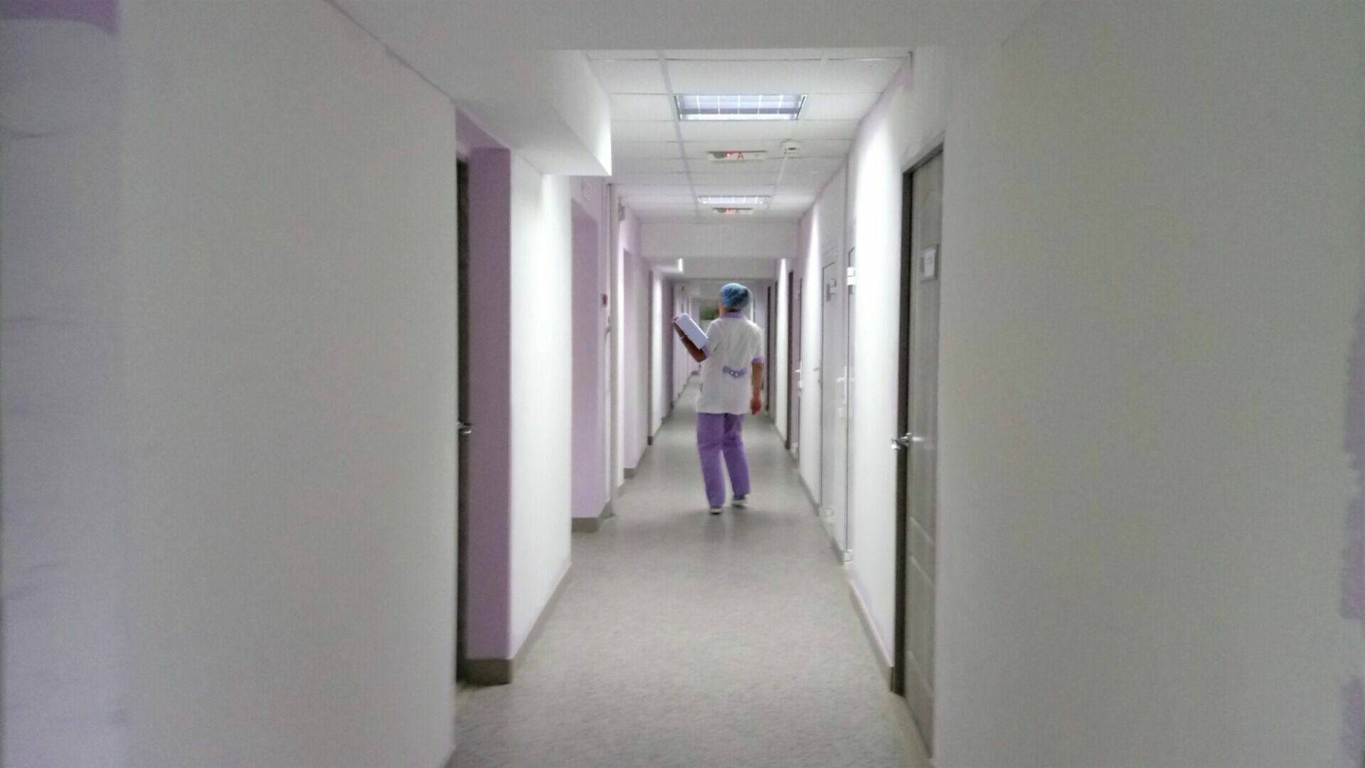 В Новой Таволжанке проведут проверку после жалобы медиков на зарплату